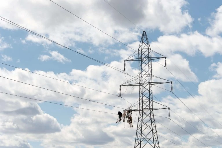 High voltage transmission lines in power systems